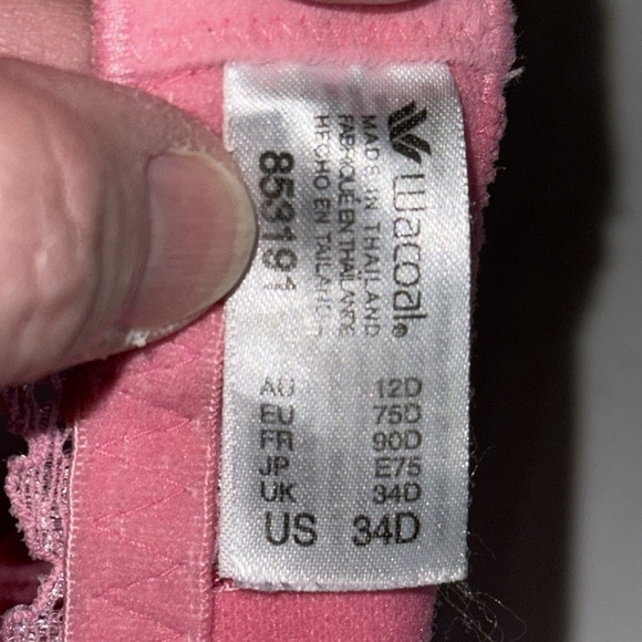 Wacoal Embrace Lace Trim Underwire Bra - Picture 3 of 3